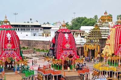 Rath Yatra: Chariot Pulling Begins in Puri, Devotees Throng In Large Numbers | Watch