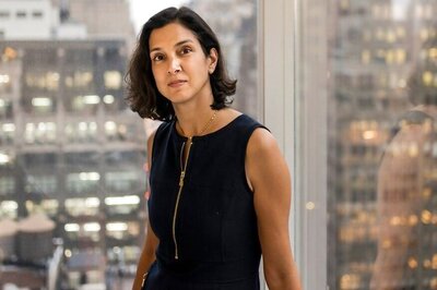 Why Does Vanity Fair Staff Only Care About Radhika Jones’ Fox Print Tights?