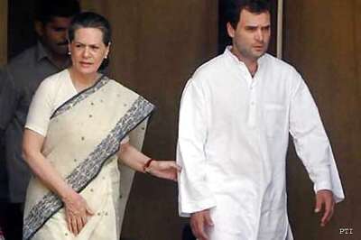 Sonia, Rahul not to campaign for Uttar Pradesh by-polls