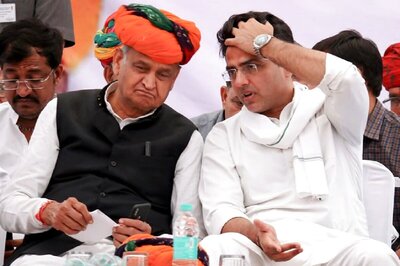 I Was and Will Be With Sachin Pilot, Says Rajasthan Cong MLA After Praising CM Ashok Gehlot at Event