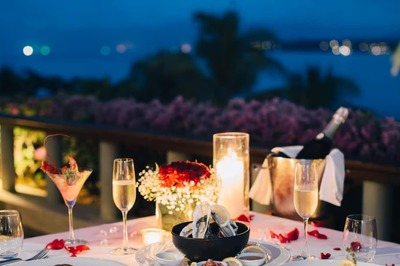 'Bill Is On Us': Restaurant's Perfect Anniversary Gift Left Elderly Couple In Tears