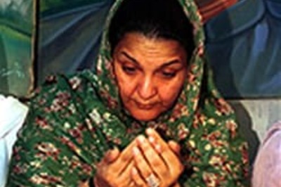 Sharif wife undergoes knee surgery in Delhi