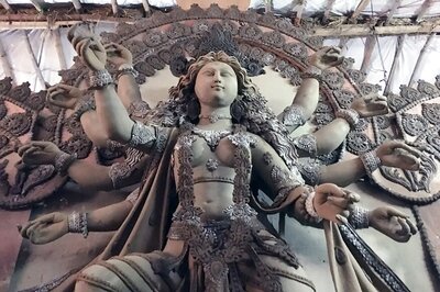 Amid Incessant Rains Ahead of Durga Puja, Lucknow Proves Necessity is the 'Maa' of Invention