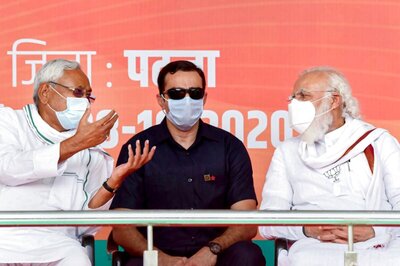 Bihar Elections 2020: After an Unpredictable Round 1, Nitish Kumar is More Dependent on PM Narendra Modi for Votes