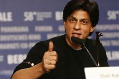 Priyanka, Rahul cheer for King Khan's Knight Riders