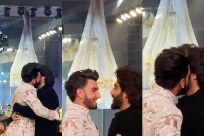 Ranveer Singh and Arjun Kapoor's Bromance Wins Hearts; Gunday Stars Hug and Kiss In Viral Video