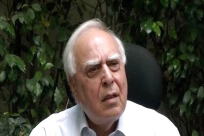 Confession That Probe Agencies Acting at His Behest: Sibal Slams PM for 'Jail' Barb at Tejashwi