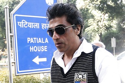 Don't Know How Shah Rukh Could Work With Him, Says Actress Allegedly Raped by Karim Morani