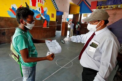 Railways Issues Safety Guidelines for TTEs on Board Special Trains Amid Covid-19 Pandemic