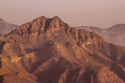 World's Longest Zip Line to Open in UAE Desert