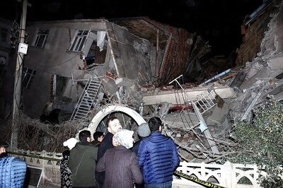 20 Killed as Powerful Earthquake, a Dozen Aftershocks Jolt Eastern Turkey