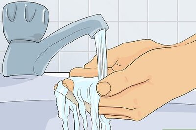 How to Put In and Take Out Contacts