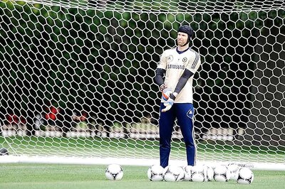Goalkeeper Cech happy with Chelsea back support