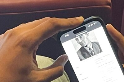 This Man Reading About Oppenheimer During Movie's Interval Has Twitter Going LOL