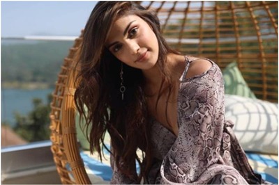 Sushant Singh Rajput Case: After 28 Days, Rhea Chakraborty Steps Out of Jail