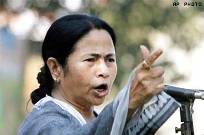 Mamata Bannerjee clarifies her sharing stage with PM Modi