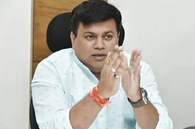 Maharashtra Minister Asks Centre to Stop 'Playing With Lives of Students', Cites Amitabh Bachchan Case