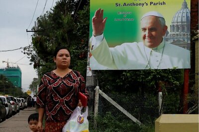 Pope Francis Faces Diplomatic Dilemma in Myanmar Visit