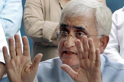 Khurshid cancels Haj pilgrimage amid speculation of cabinet reshuffle