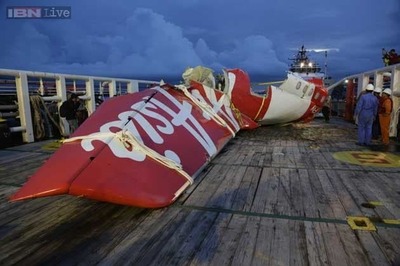 Indonesia military ends hunt for AirAsia flight QZ8501