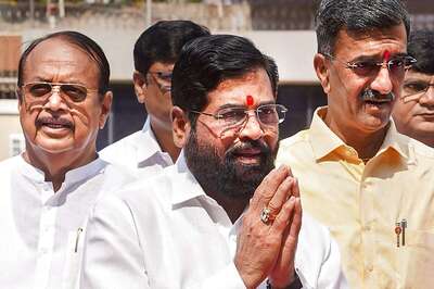 ​Maha CM Announces Rs 300 Per Quintal Ex-Gratia for Onion Farmers; Won’t Stop their Tears, Says Oppn