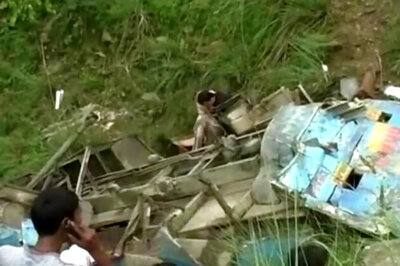 4 killed as bus carrying wedding guests overturns