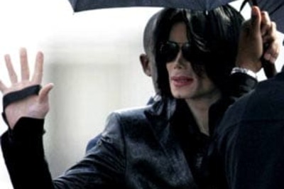 MJ had problems with prescription drugs: Lawyer