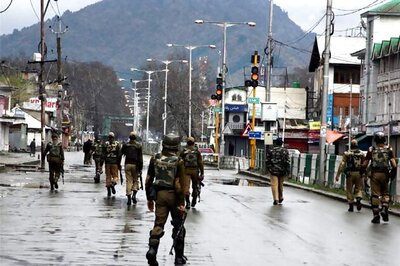 J&K: Srinagar tense as curfew continues for second day
