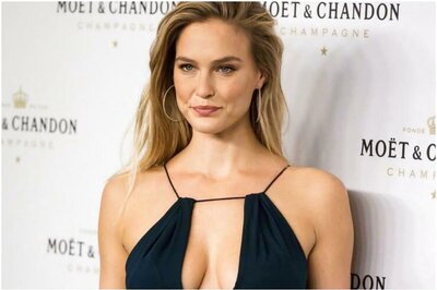 Supermodel Bar Refaeli Sentenced to 9 Months of Community Service for Tax Evasion