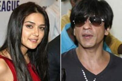 SRK, Preity go from reel chemistry to pitch battle
