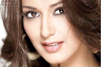 Sonali Bendre happy to play narrator in TV show