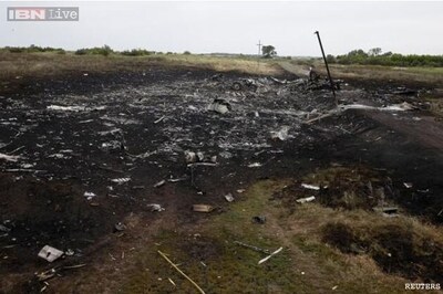 Ukraine accuses rebels of hiding MH17 plane crash evidence