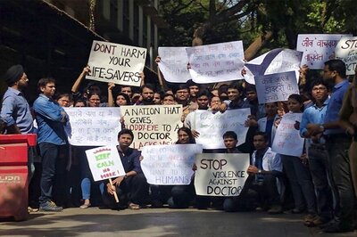 3,000 Maharashtra Resident Doctors Remain on Mass Leave