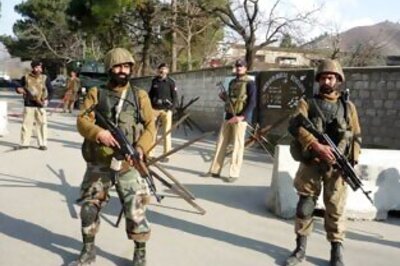 Suicide blast in Pakistan's Swat Valley kills 10