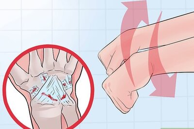 How to Tell the Difference Between a Wrist Sprain and a Wrist Fracture