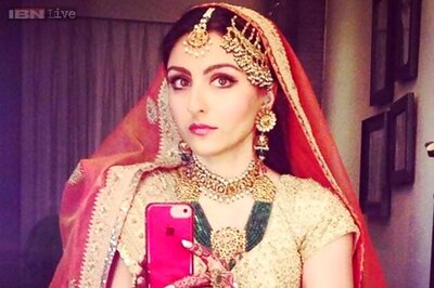 Soha Ali Khan-Kunal Khemu wedding: The actress shares her 'last' selfie as a 'single lady' on Twitter