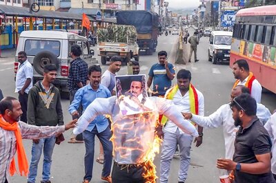 Hundreds of Protestors Detained As Precaution During Karnataka Bandh; No Violence Reported: Police