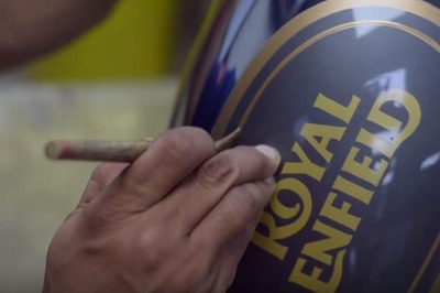 Here's How Pinstriping is Done on a Royal Enfield