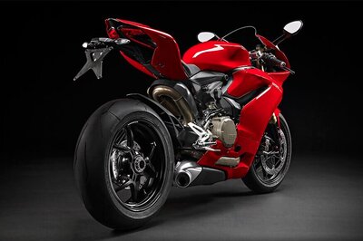 Ducati V4 Desmosedici Stradale Launch: Here’s All You Need to Know