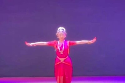 In A First, 13-Year-Old Chinese Girl Performs Bharatanatyam 'Arangetram' At Beijing Hall | WATCH