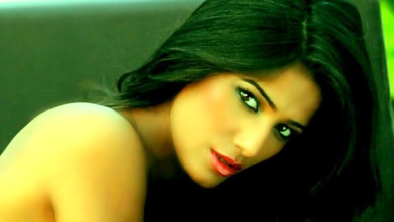 Nasha: Poonam Pandey to don a bikini for a song?