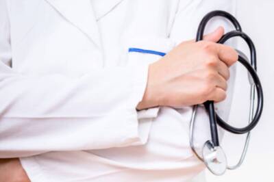 SC Asks Centre to Ensure Doctors Get Salaries on Time, Quarantine Period Not Treated as Leave