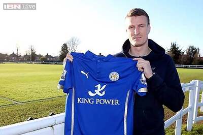 Stoke defender Huth joins struggling Leicester City on loan