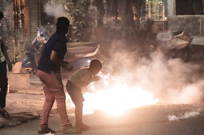 Morning Post Diwali, Delhi's AQI 'Very Poor'; Crackers Burst Despite Ban, Complaints of 'Burning Eyes'