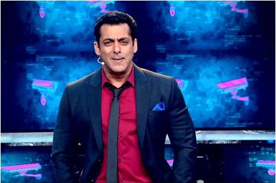Bigg Boss 13 Day 118 Written Updates: Salman Khan Reprimands Housemates for Dragging Families in Arguments