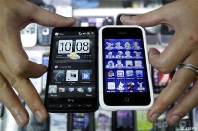 Cellphone market slowing, smartphones still booming