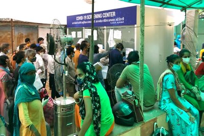 Covid-19 Positive Woman & Her Children Spend Night in Jharkhand Hospital's Verandah, Sparks Outrage