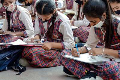 Opposition Parties Protest Move to Introduce CBSE Syllabus in Puducherry Schools