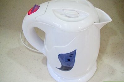 How to Brew Tea With a Teapot