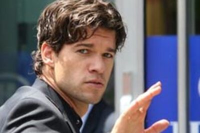 Chelsea can topple ManU: Ballack